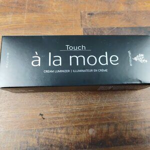 Younique A La Mode Cream Luminizer PEARLY 1.7 fl oz New In Box Face Makeup